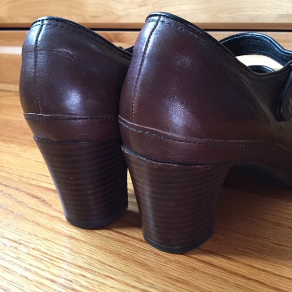 Clark’s Artisan Collection Passion Brown Heels - Picture 11 of 16